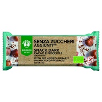 Snack z lískových oříšků s tmavým kakaem