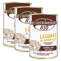 Balíček bílých fazolí cannellini v přírodním stavu